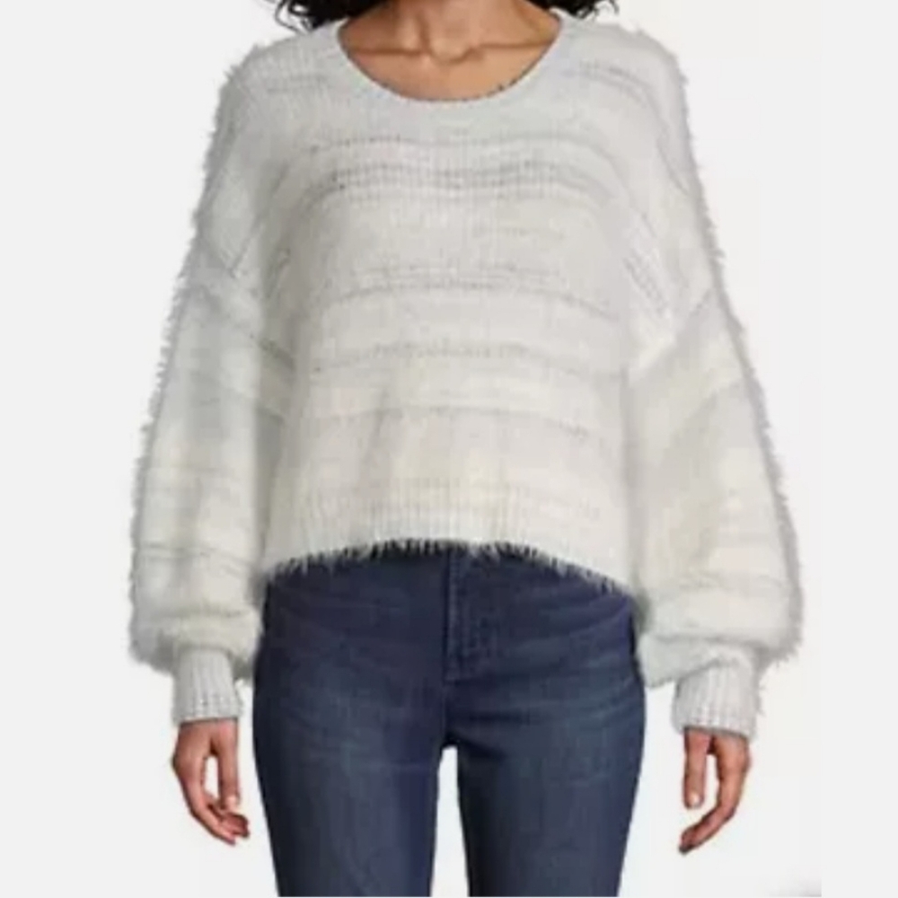 Fuzzy warm crop sweater